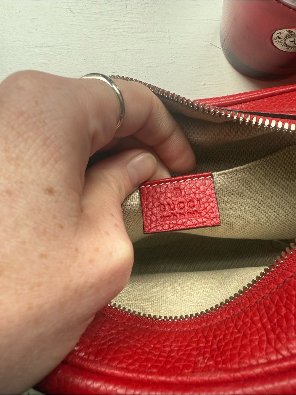 Gucci Red Leather Crossbody Bag with Tassel - Picture 4 of 10
